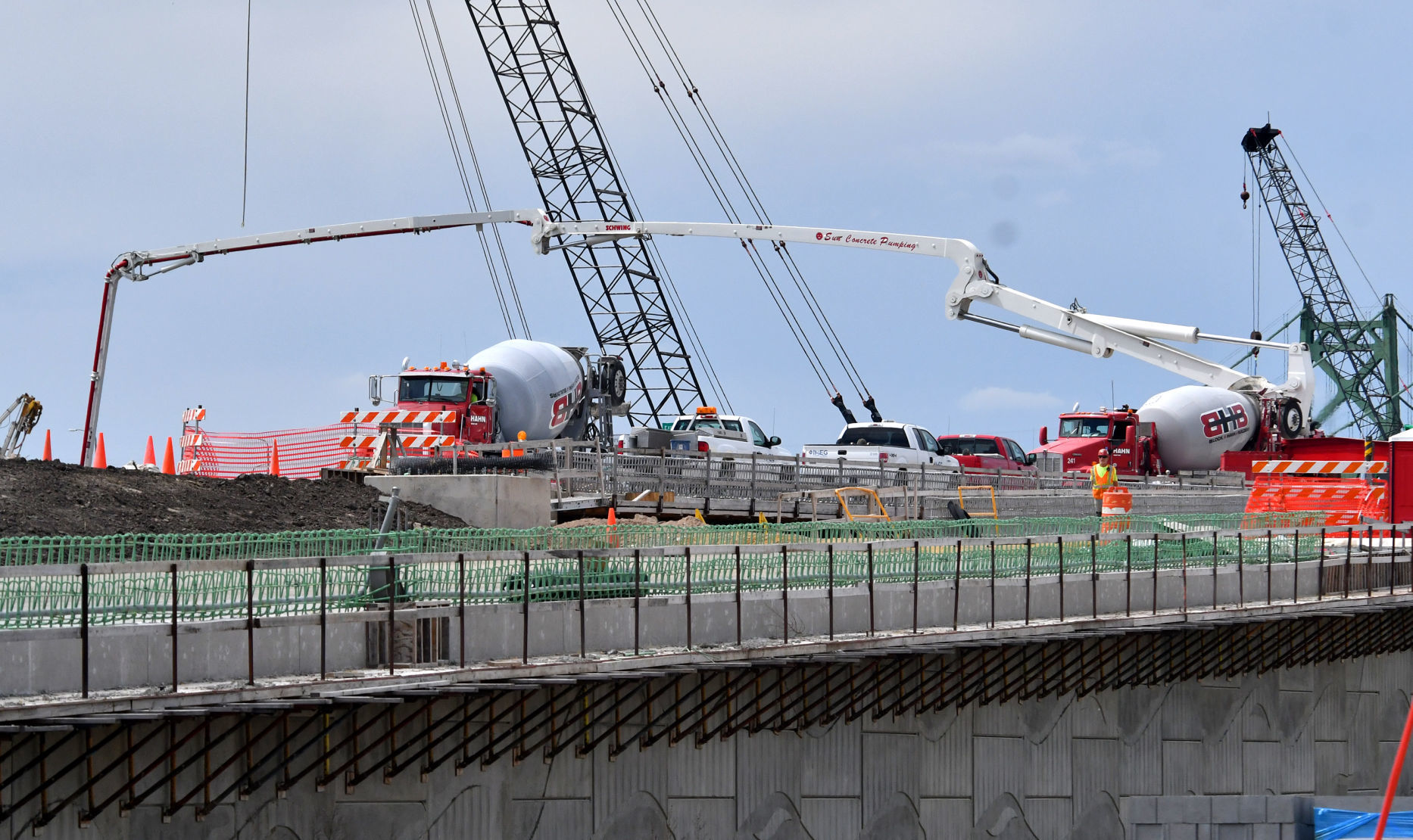 Construction on the new Interstate 74 bridge update.